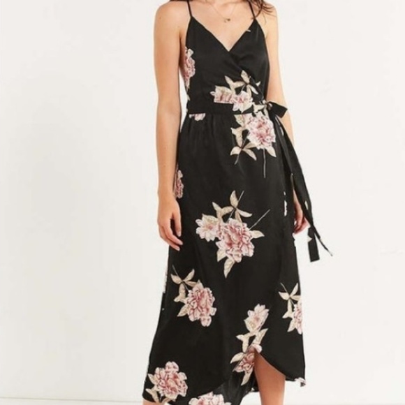 Urban Outfitters Dresses & Skirts - 𝅺NWT- Urban Otfitters-  Floral Wrap Midi Dress